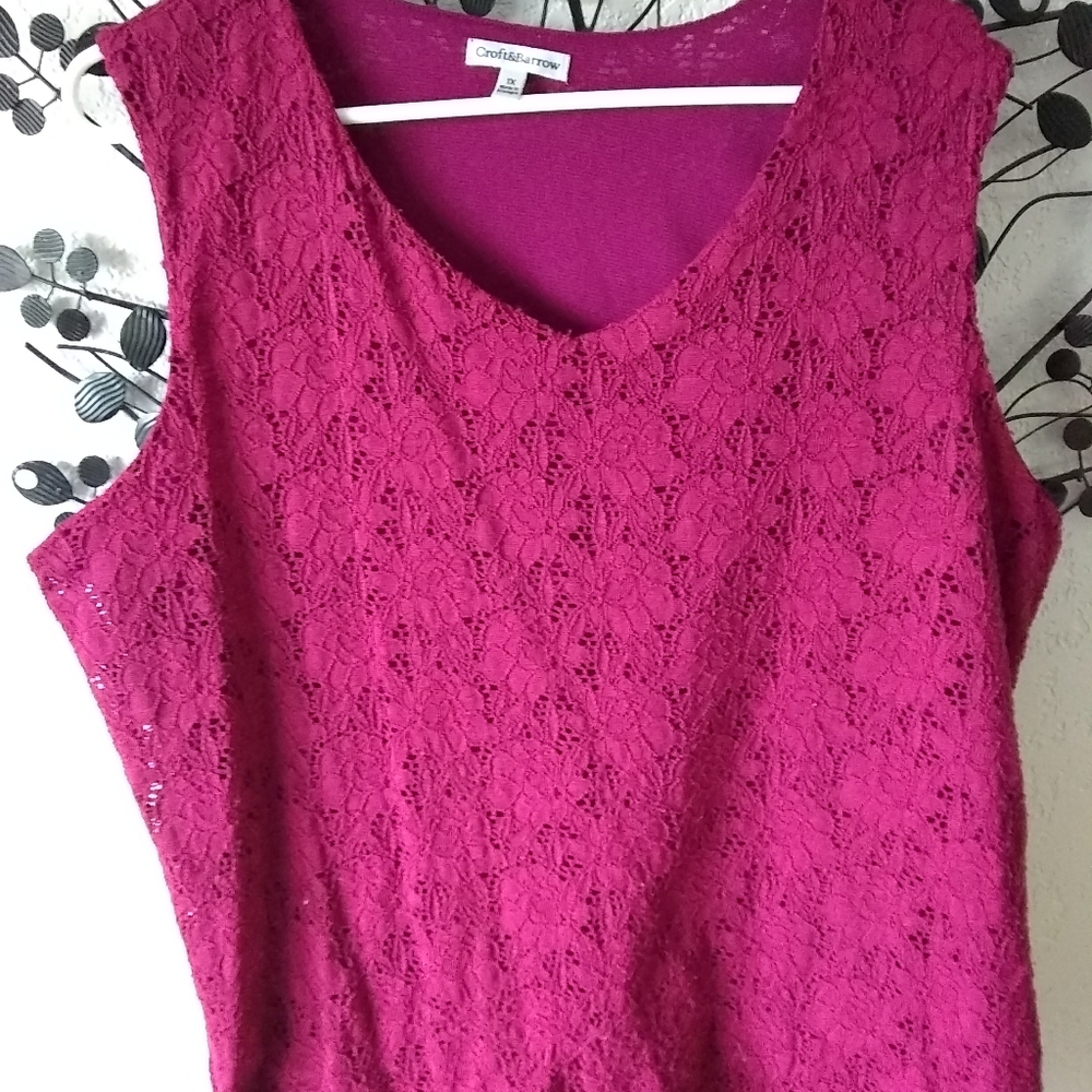 Lace top in burgendy